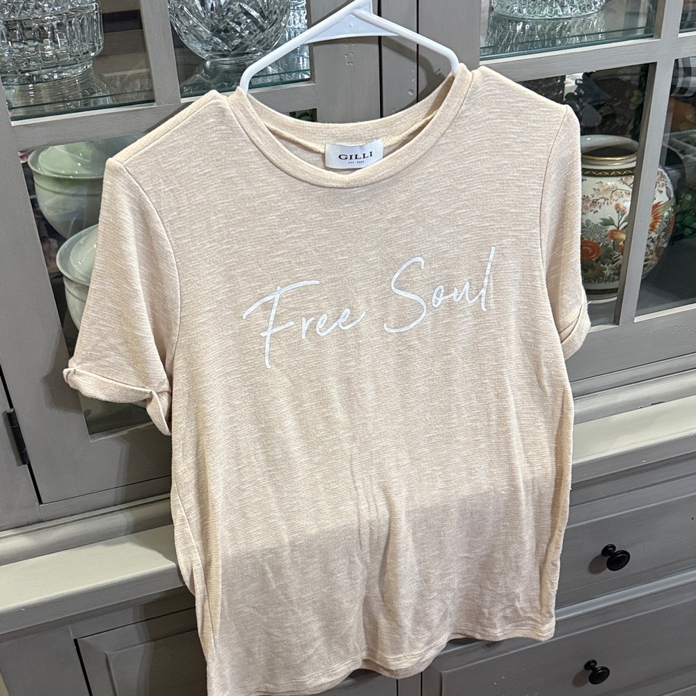 Gilli Light Beige 'Free Soul' Tee